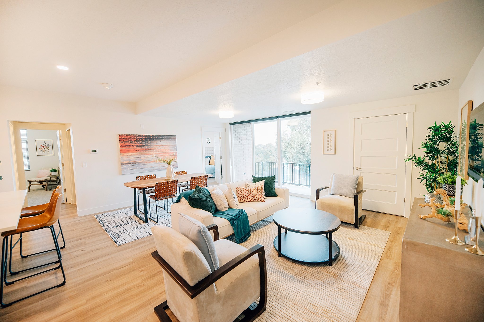 53 West 400 South - 203